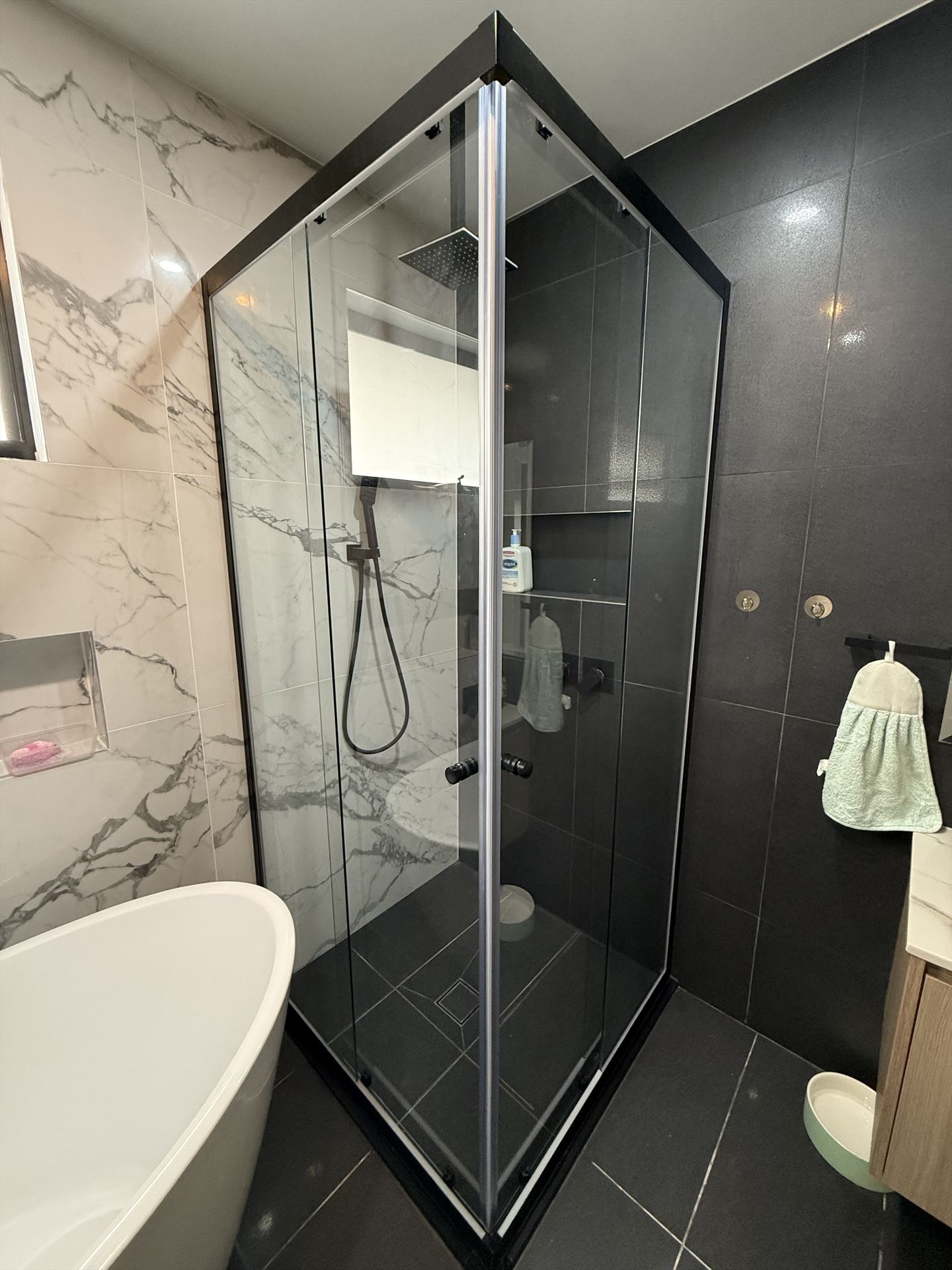 shower screen installed in Rouse Hill by Showerland
